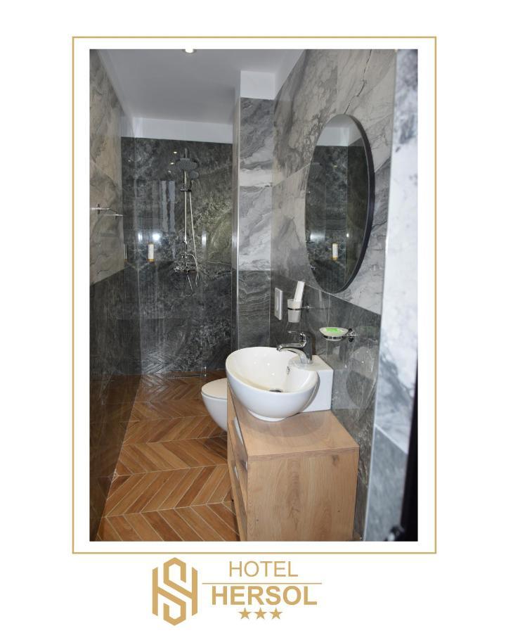 Hotel Hersol Durrës Kültér fotó